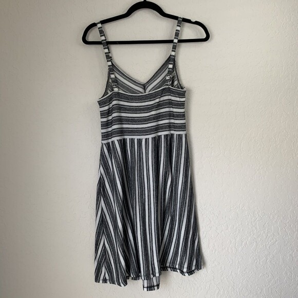 Universal Thread Mini Dress M Charcoal Stripe VNeck Preppy Neutral Minimalist - Picture 2 of 12